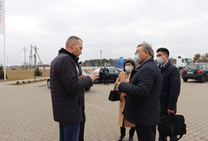 Посол Казахстана посетил ОАО «Ивацевичдрев»